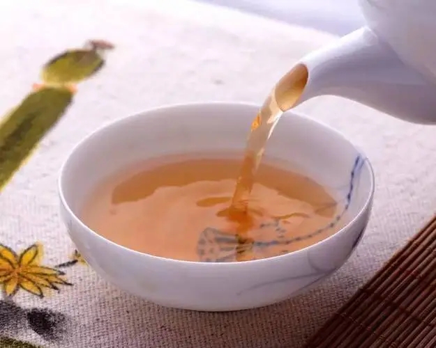 普洱茶越喝越餓？喝普洱茶真能刮油嗎？