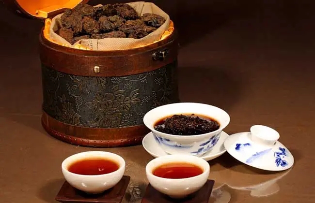 喝普洱完整滋味，品老茶成熟茶湯