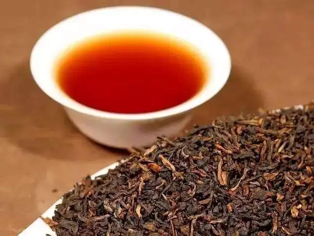 如何選購(gòu)、辨識(shí)普洱茶優(yōu)劣？