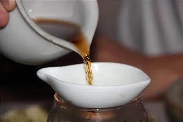 學(xué)會(huì)這4招，快速判斷出普洱茶年份！